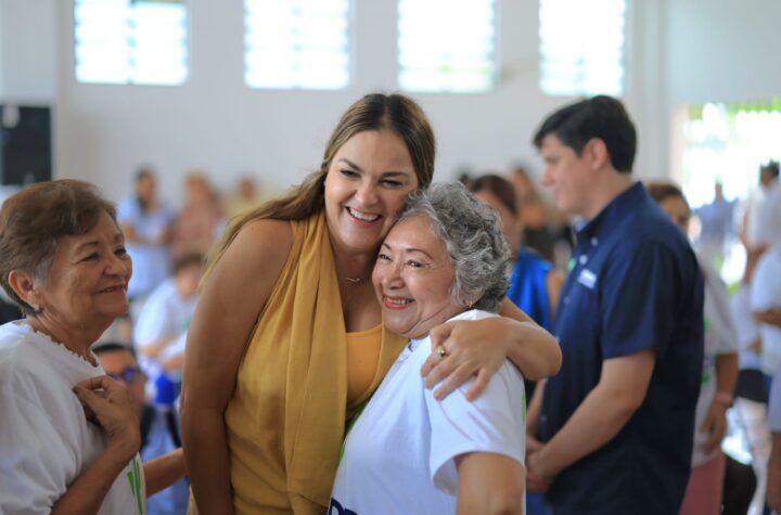 Cecilia Patrón Inaugura el Centro Integral Viva la Vida “Sara Mena”.