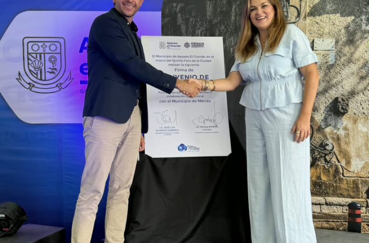 Cecilia Patrón comparte en Apaseo el Grande, Guanajuato, la estrategia de ordenamiento de Mérida.