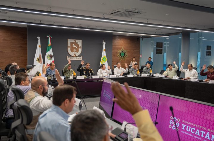 Yucatán suspende actividades no esenciales y educativas en nueve municipios por Isaías