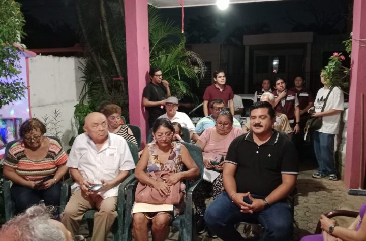 Recorren regidores de MORENA colonias de Mérida para llevar la voz del pueblo al Cabildo