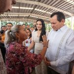 Pensión resuelta por el Issste, adeudo condonado y pozo en reparación: la atención a doña Josefina, día por día