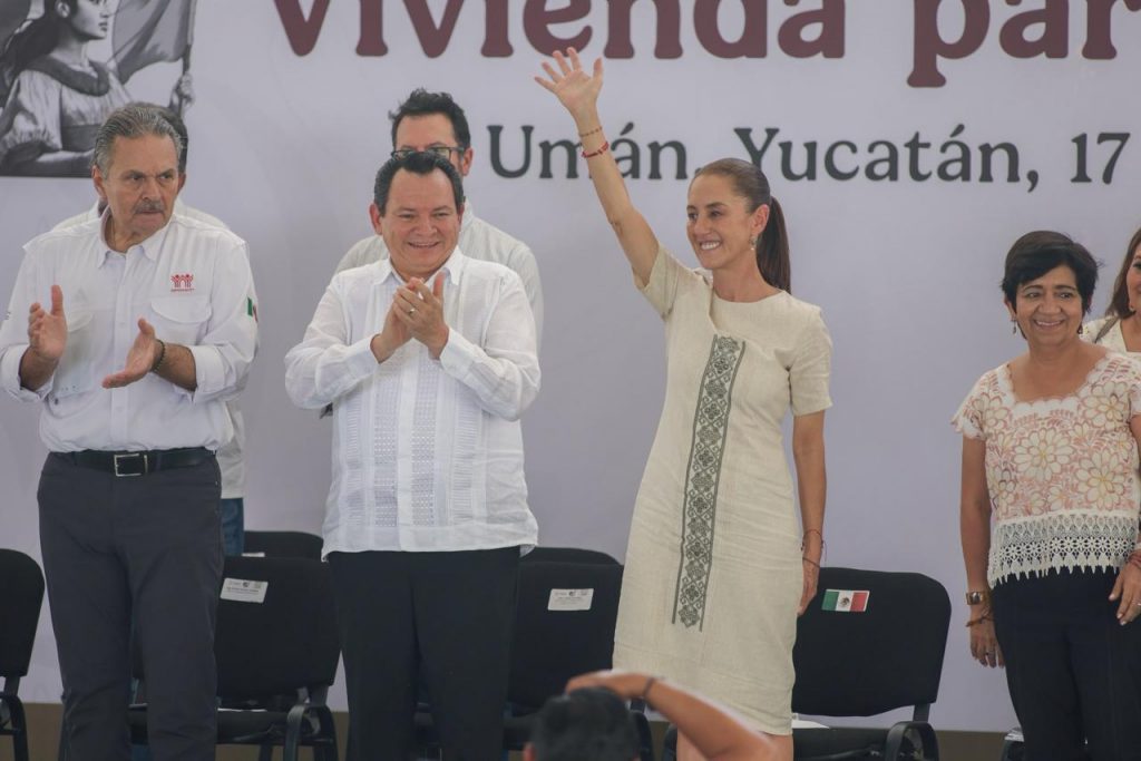 Sheinbaum acepta la petición de Díaz Mena: más médicos para el O’Horán y regreso del personal yucateco que trabaja en Campeche y Quintana Roo