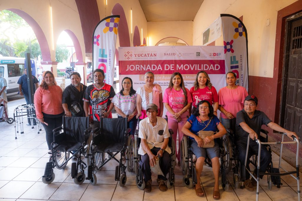 Tekax se ilumina de esperanza con la Caminata de Luz del DIF Yucatán