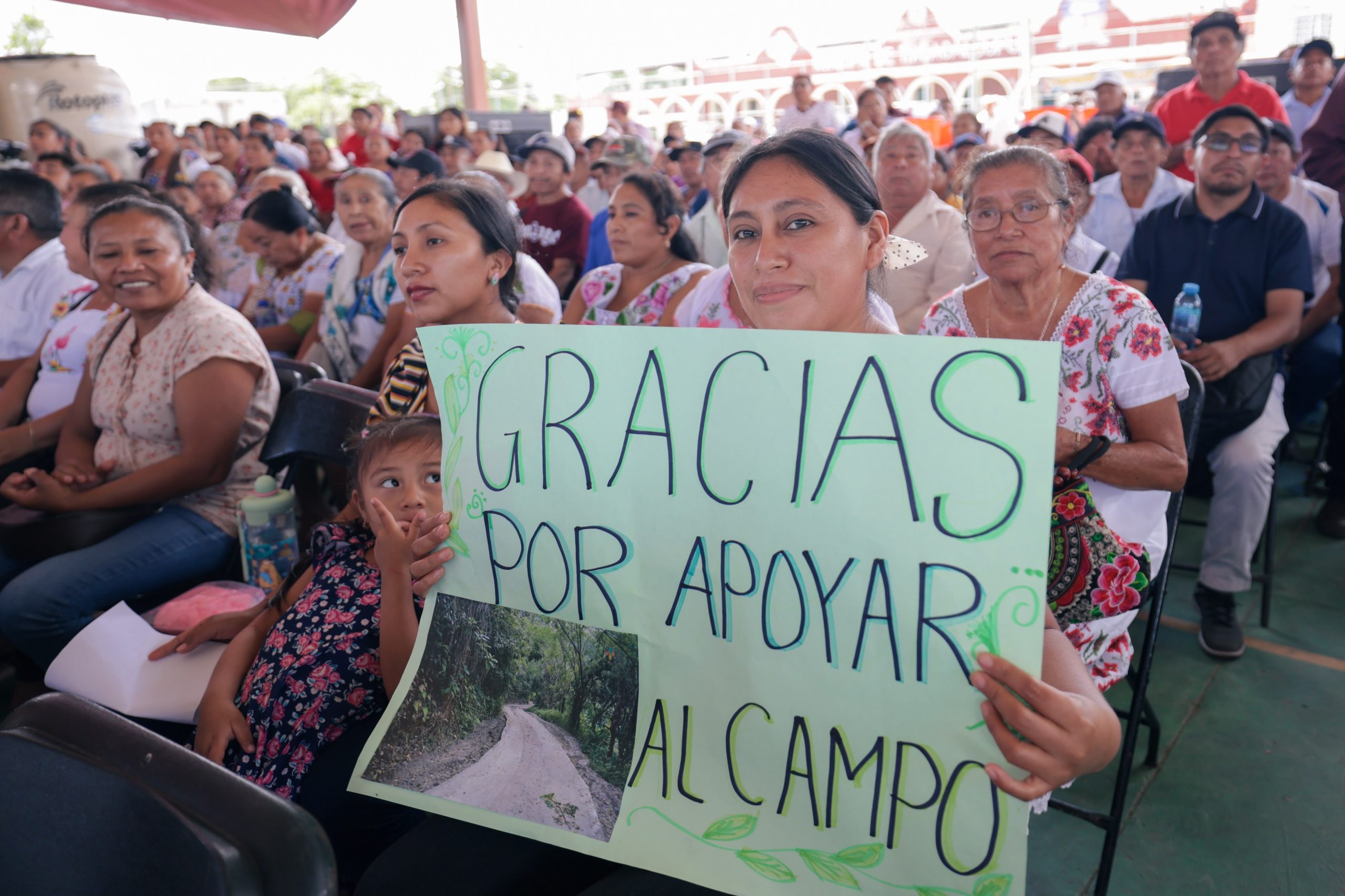 Marta Cecilia cosía con una máquina “antigüita”; hoy recibió una nueva y va a enseñar el oficio a sus hijas: 1,076 apoyos para mujeres de 41 municipios